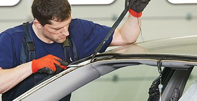 Photo of Reasons Why Mobile Windshield Replacement Service are Beneficial